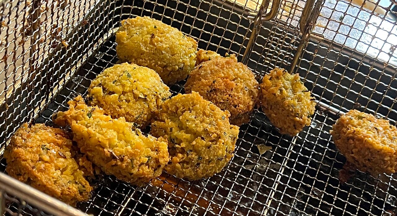Source photograph of Falafel