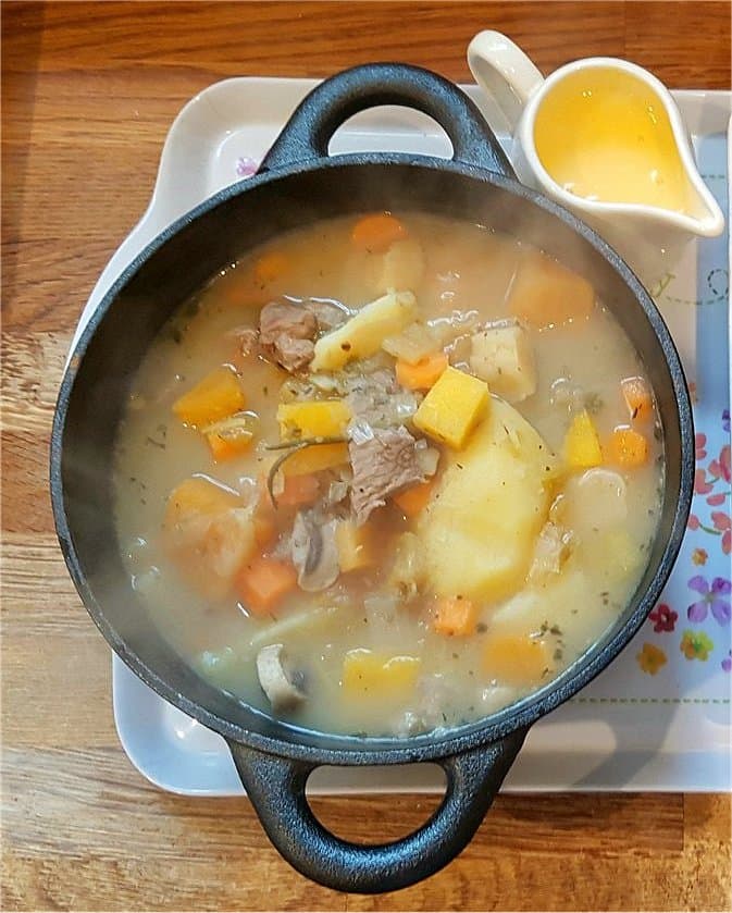 Source photograph of Irish stew. Not official I Want Some Food pixel artwork.