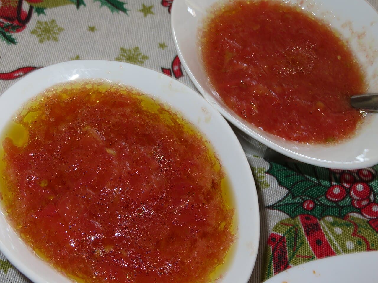 Source photograph of Pan con tomate. Not official I Want Some Food pixel artwork.