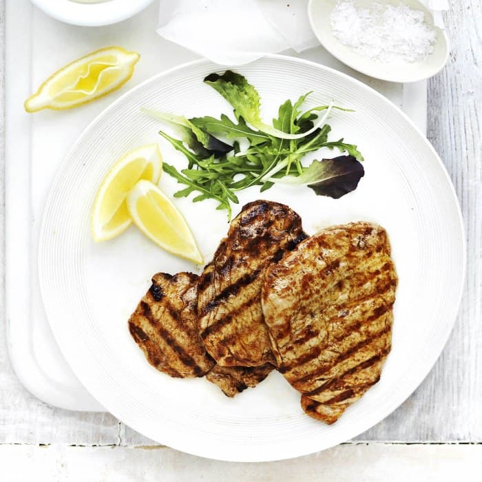 Source photograph of Portuguese barbecued pork (Febras assadas)