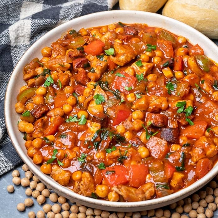 Source photograph of Spanish beans with chicken & chorizo