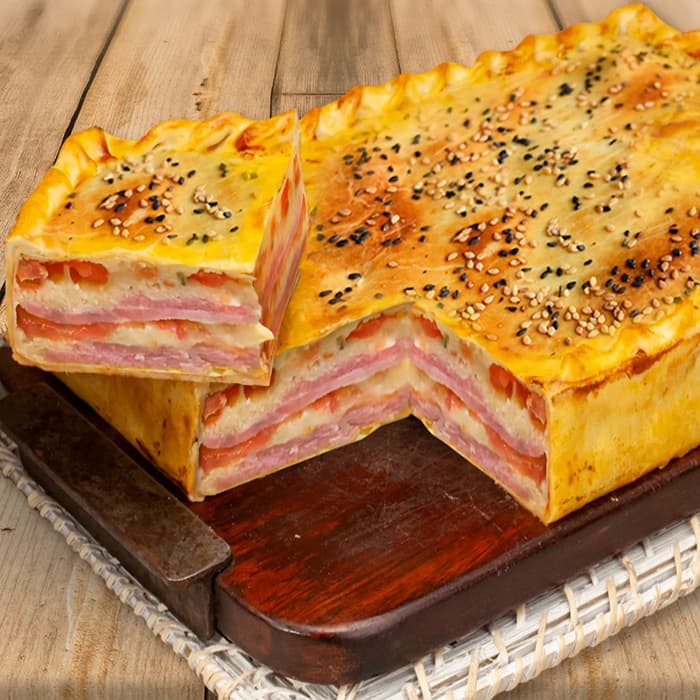 Source photograph of Torta de fiambre