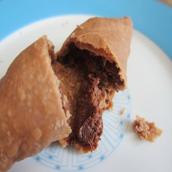 Source photograph of Chocolate empanadas